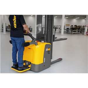Empilhadeira elétrica com plataforma, 1,5 tonelada (1,5 tf), elevação 5,6 m, EPV 155-LI VONDER